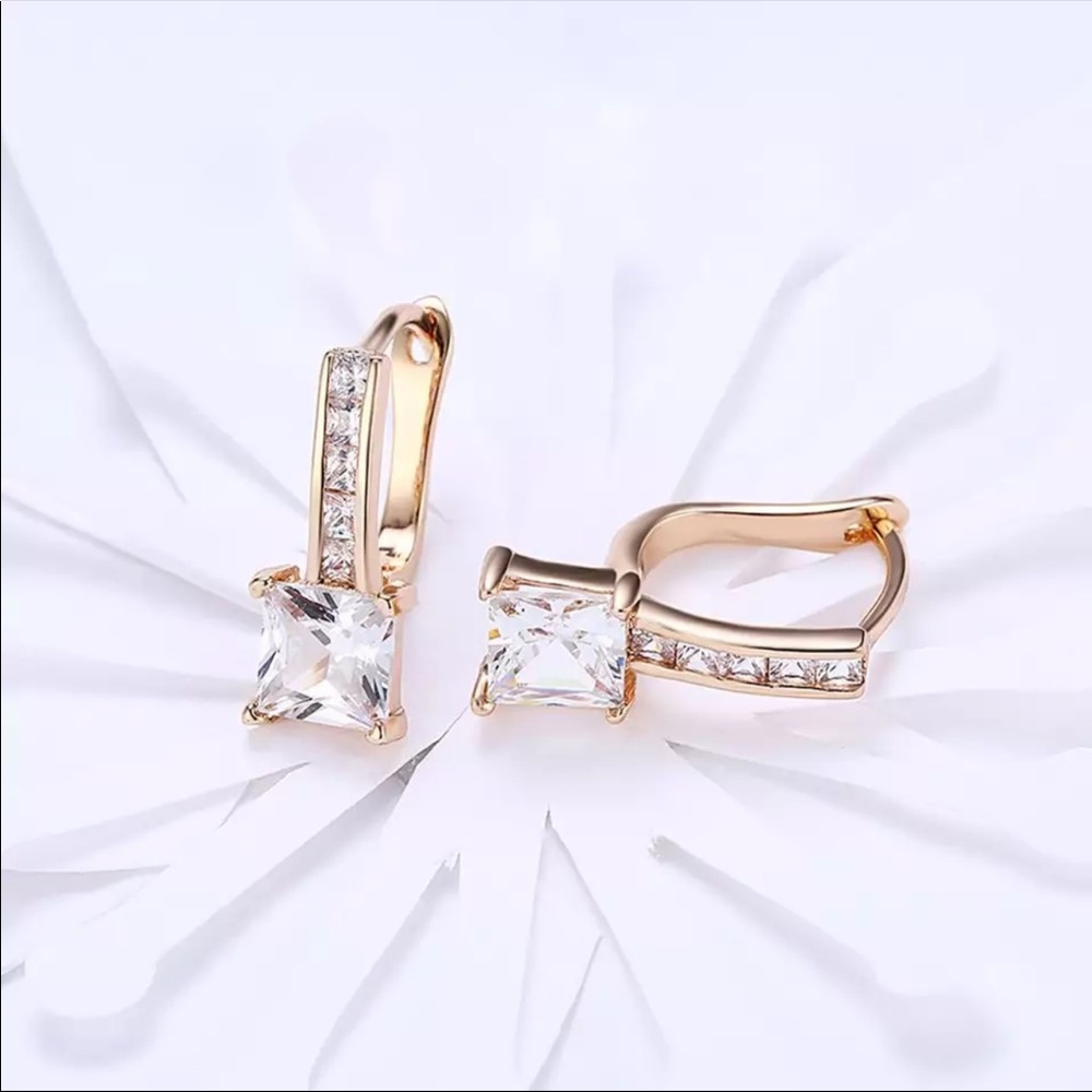 New 18K Gold Plated Square Diamonds Earrings - Picture 2 of 6